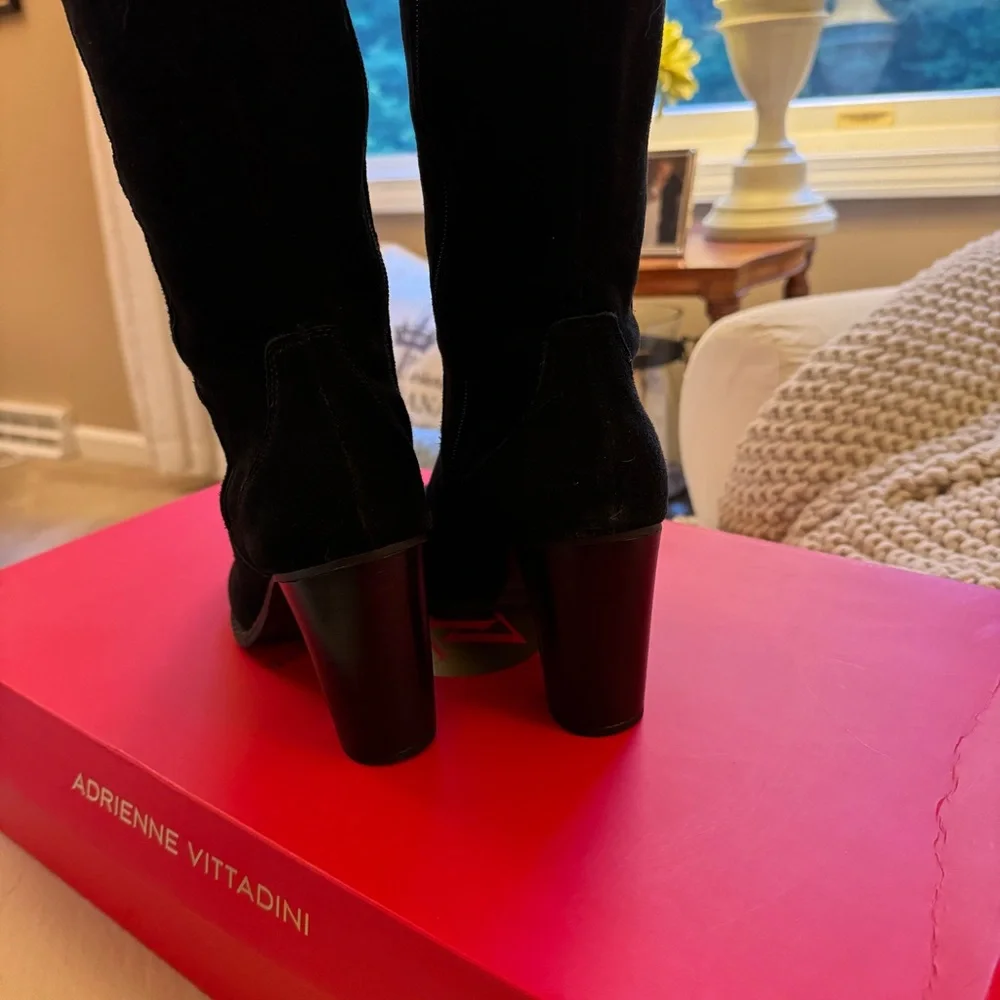Black suede women’s  Adrienne Vittadini Minuet tall boot.  Size 8 - Picture 6 of 12
